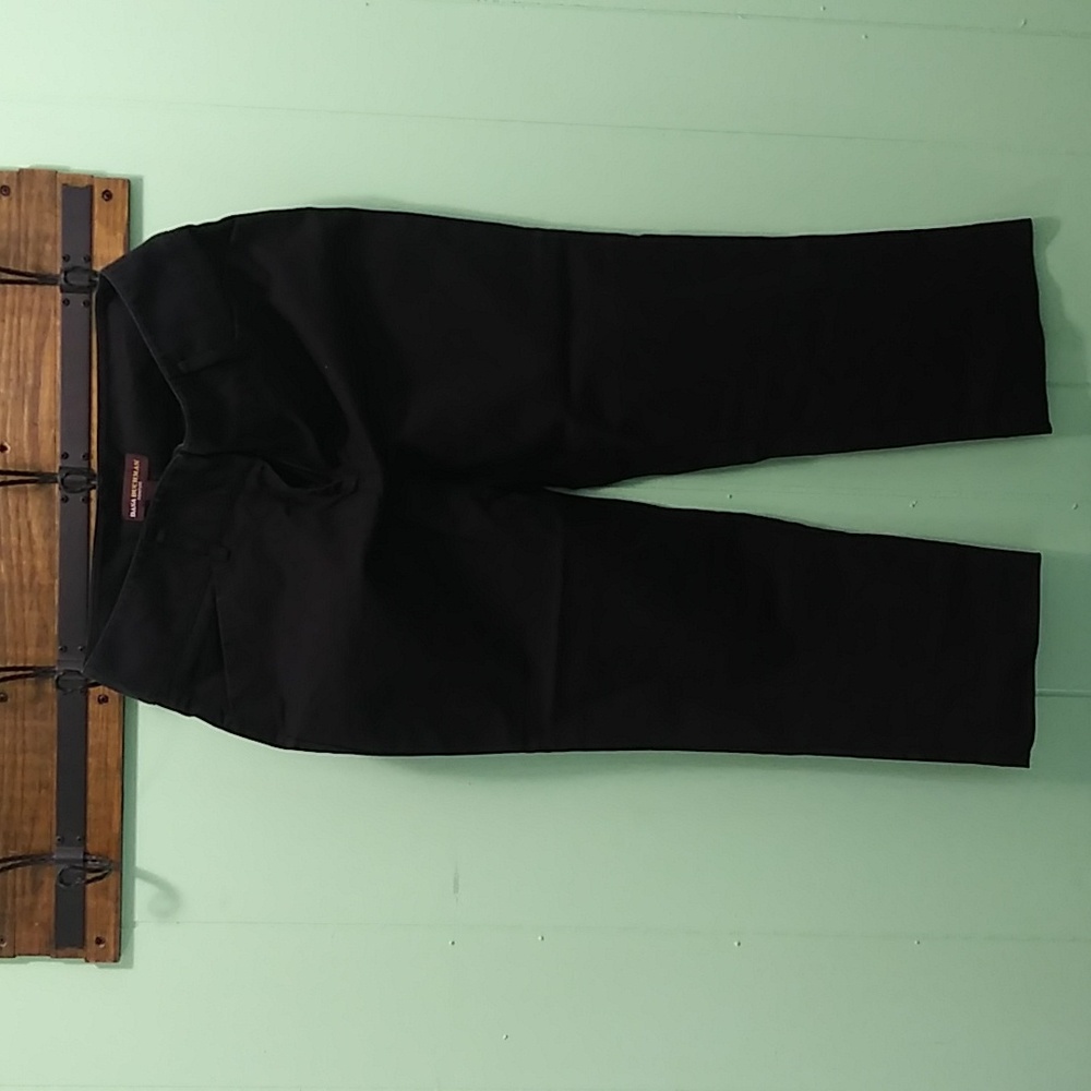 Dana Buchman capris